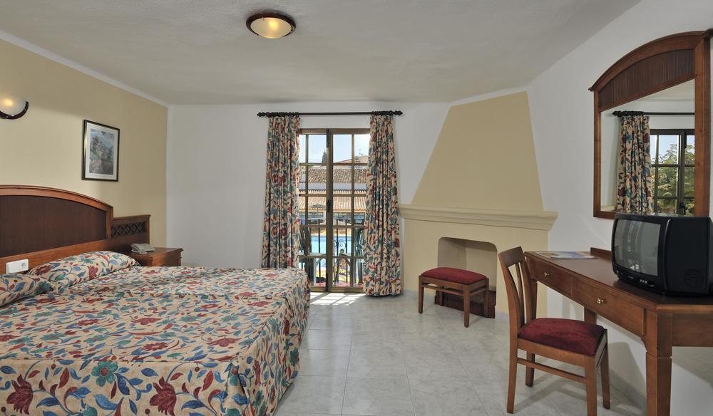 Globales Cortijo Blanco Hotel Марбеля Екстериор снимка
